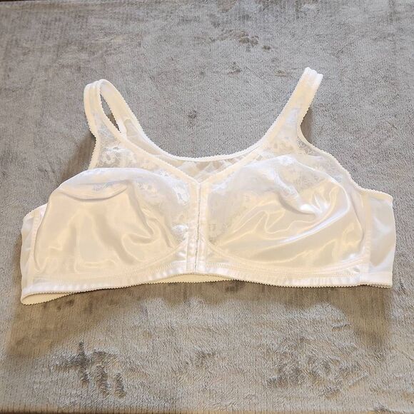 Exquisite Form Fully Posture No Wire Bra Front Close Style 565 size 46D White - Picture 1 of 3